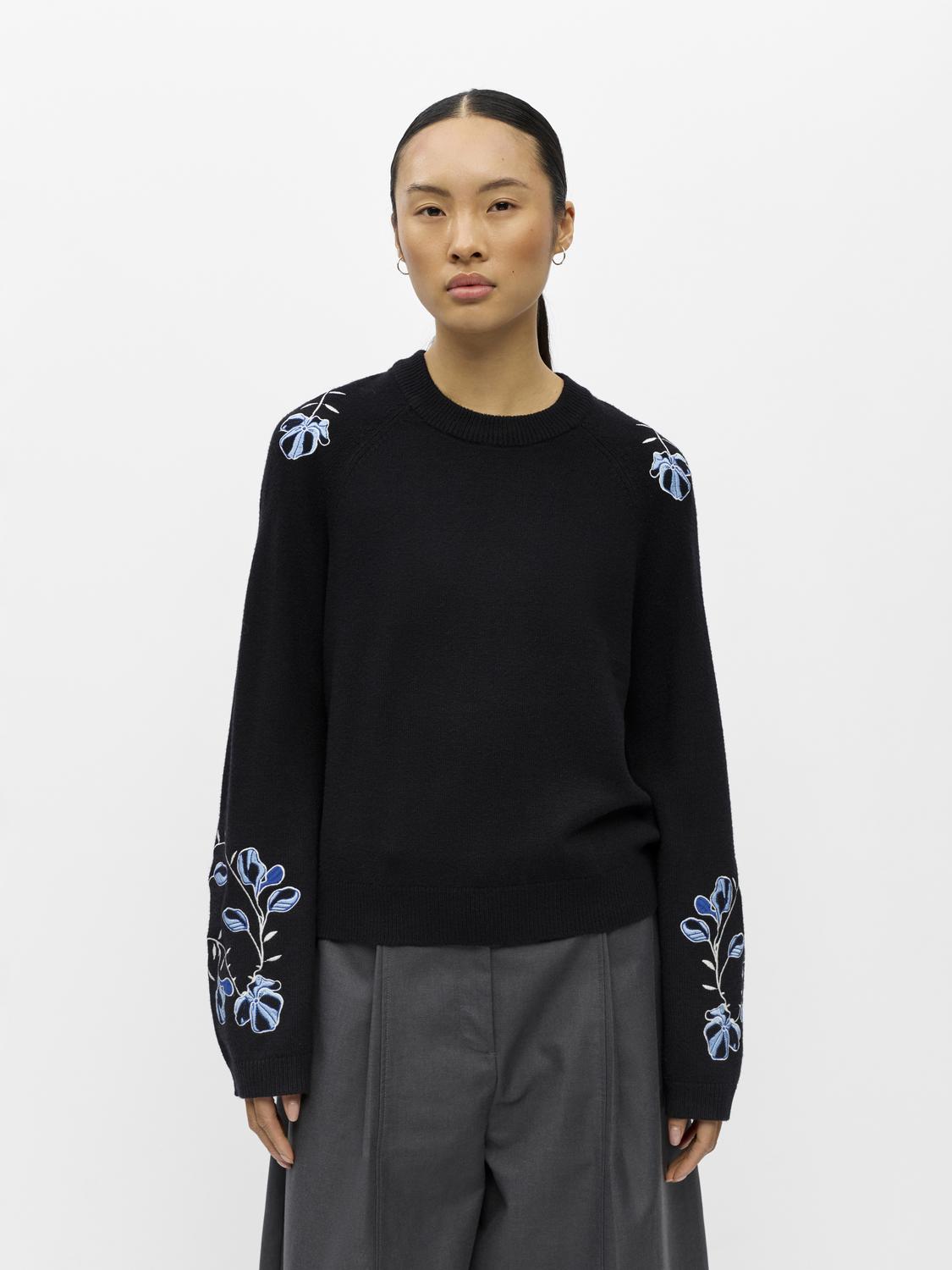 model_shot-front
